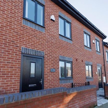 Luxury 3-Bedroom, 2-Bathroom Home Sleeps 7 People Liverpool Exterior foto