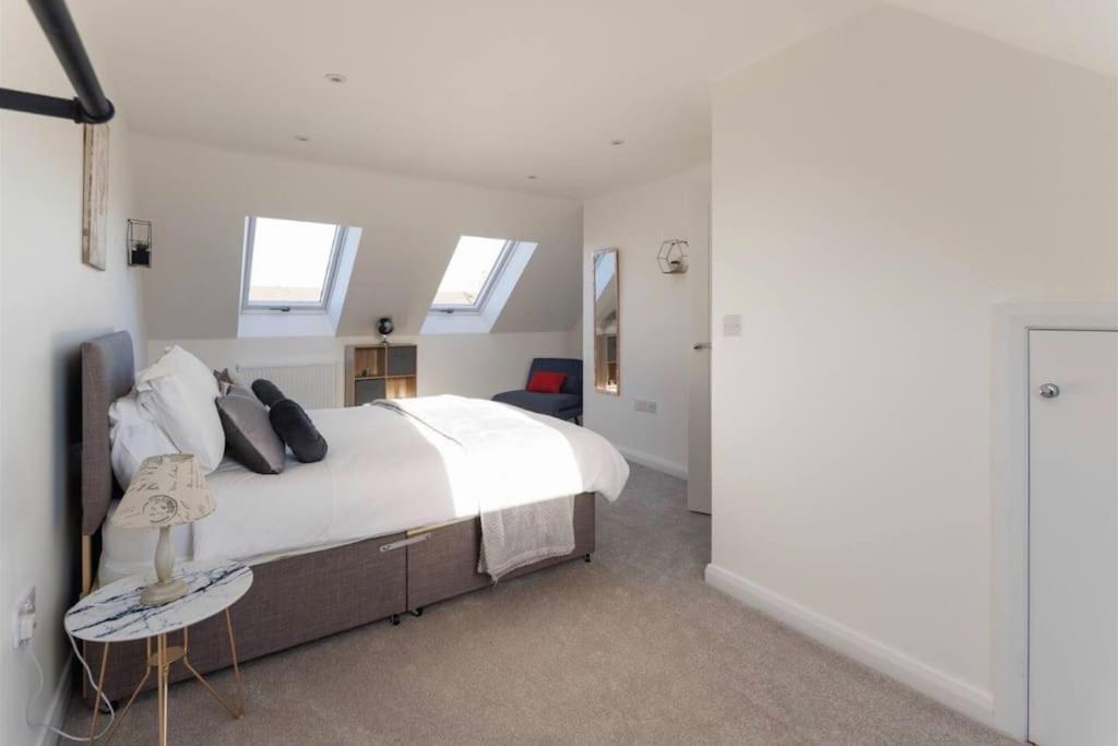 Luxury 3-Bedroom, 2-Bathroom Home Sleeps 7 People Liverpool Exterior foto