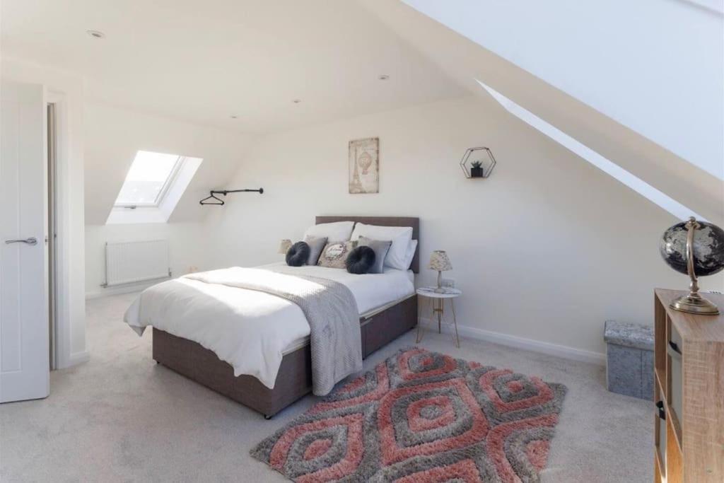 Luxury 3-Bedroom, 2-Bathroom Home Sleeps 7 People Liverpool Exterior foto